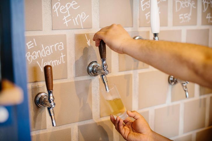 Como Taperia Happy Hour