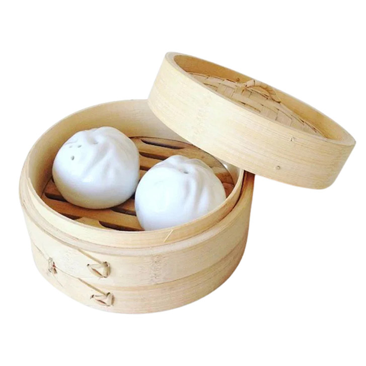 Foo Hung Curios salt and pepper shakers